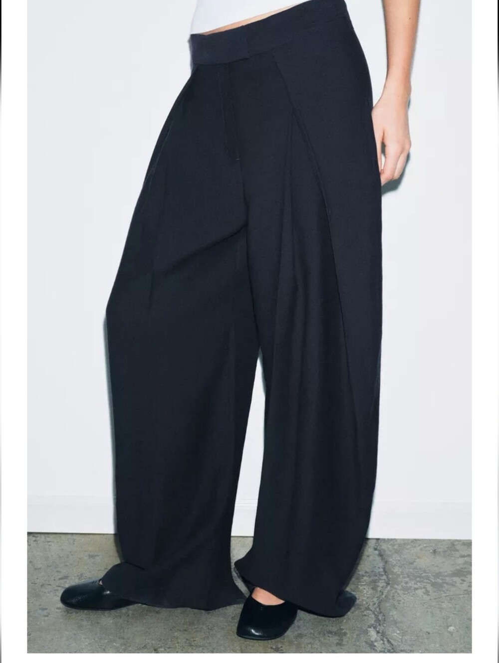 Zara Dark Navy Pleated  Wide Leg High-Rise Trousers Size  XL NwT